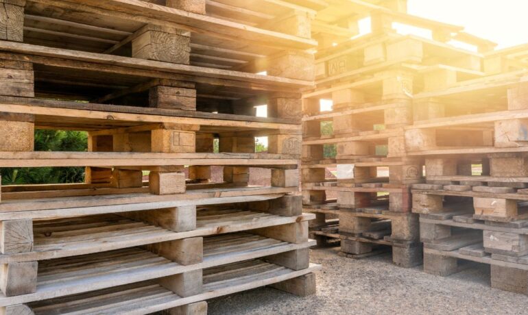 How the Agriculture Industry Benefits From Custom Pallets